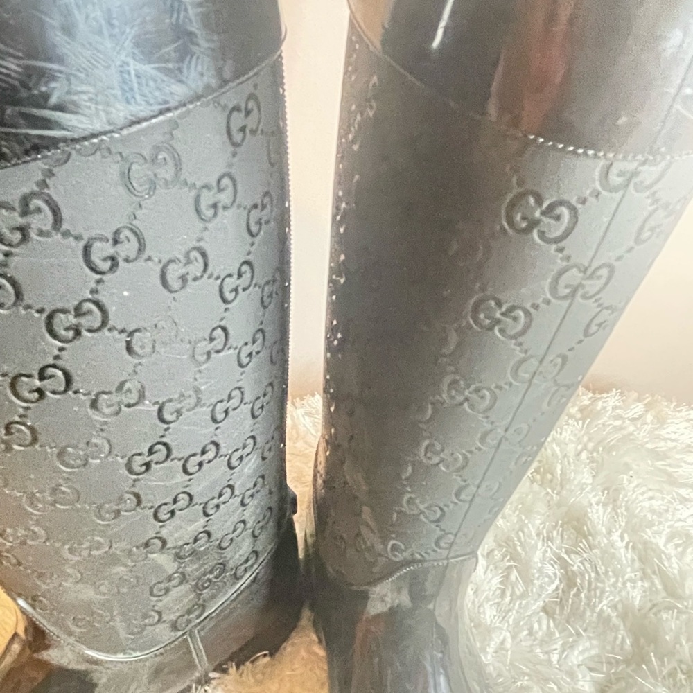 Lightly Worn Great Condition Lightly Scuffed Padd… - image 4